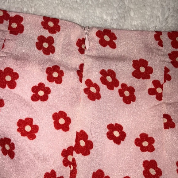 NWOT flower skirt - Picture 3 of 4